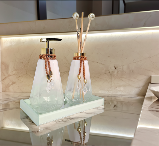 Kit Lavabo Topázio Branco Degradê Com Dourado 250ML com Bandeja Completo